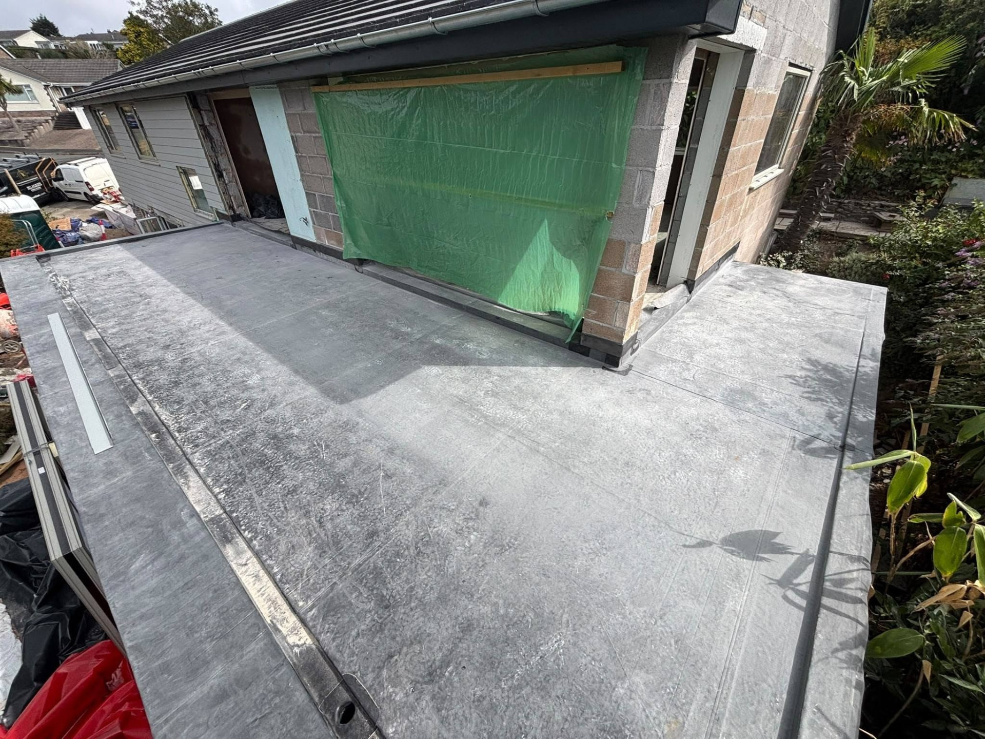 Rubber flat roofing: rubber EPDM roof, completed work, supplied project photograph