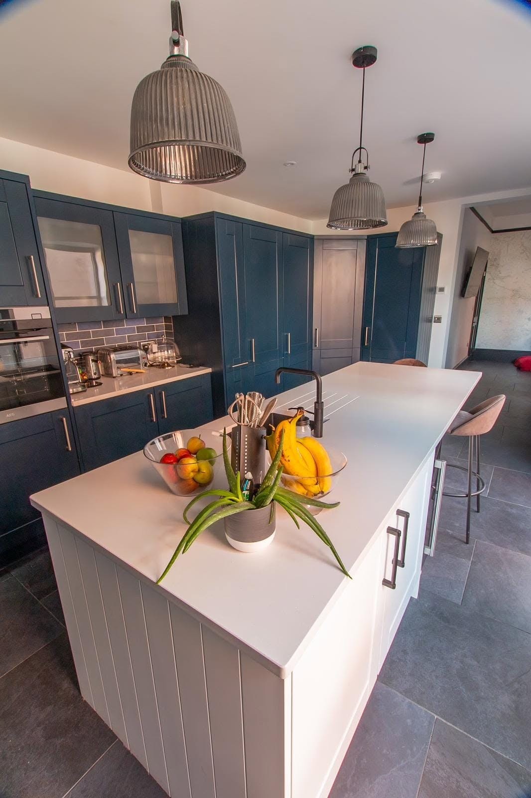 Home refurbishment: kitchen island, completed work, supplied project photograph