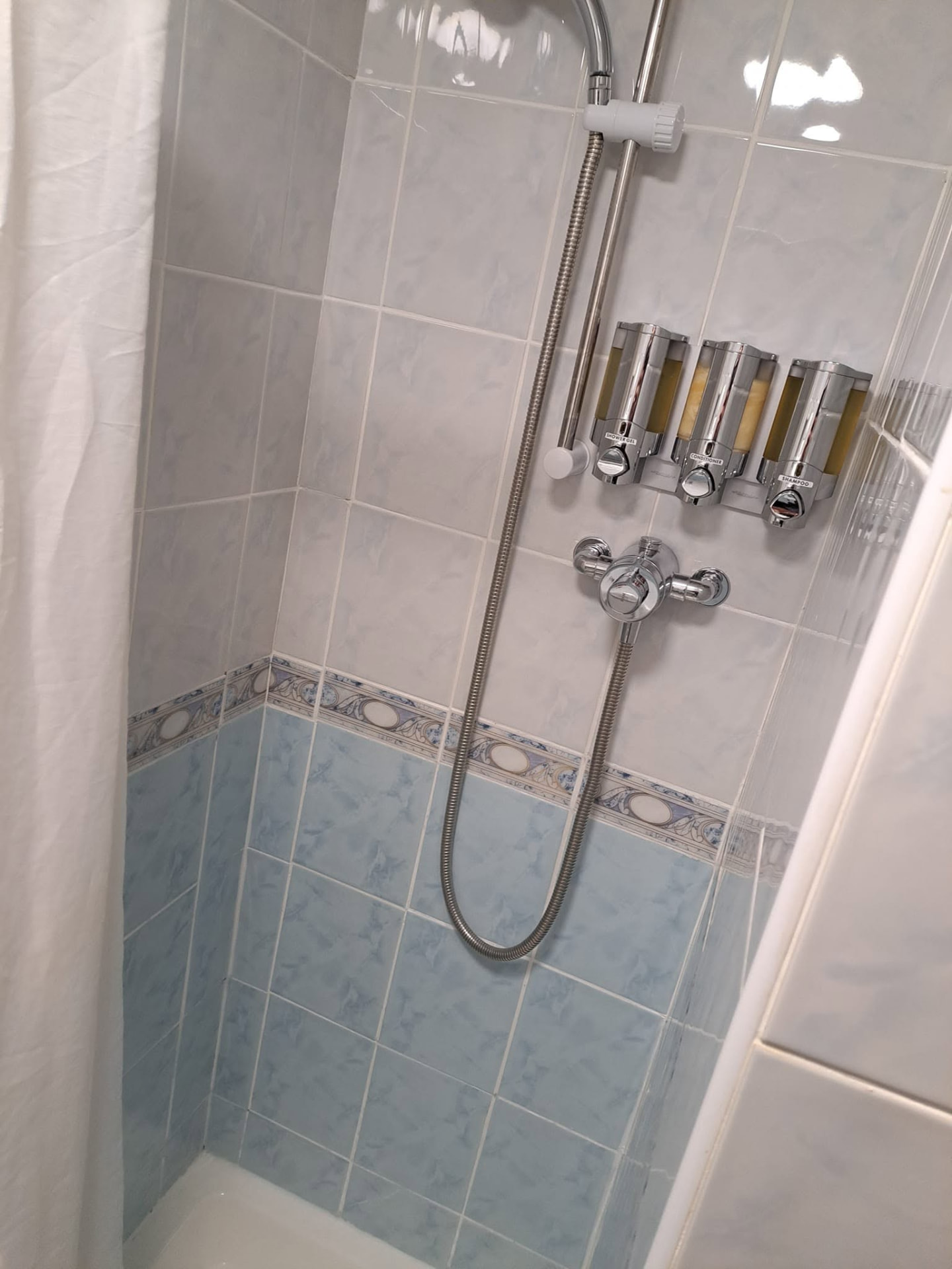 Home refurbishment: shower room, before work started, supplied project photograph