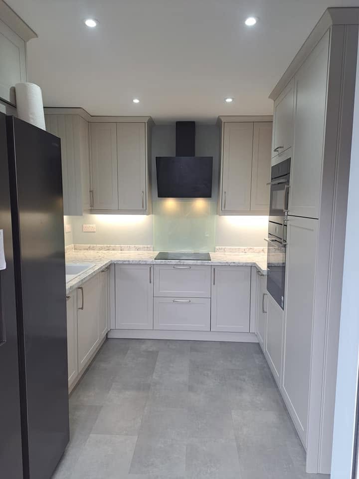 Home refurbishment: kitchen, completed work, supplied project photograph