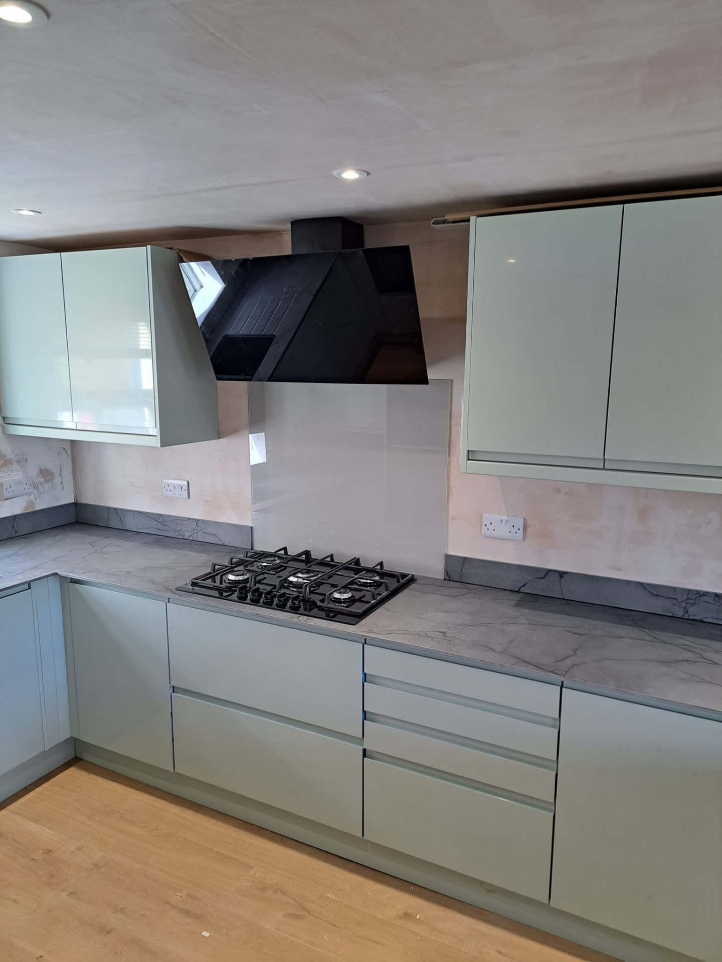 Home refurbishment: kitchen, completed work, supplied project photograph