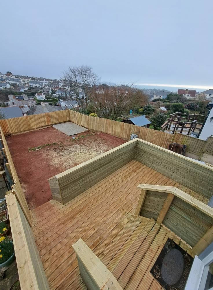 Landscaping: decking, completed work, supplied project photograph